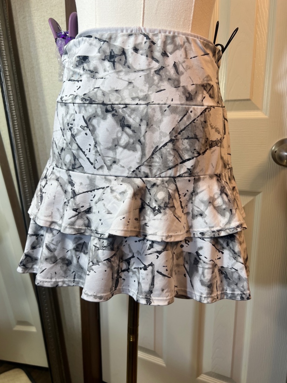 Tail Marble-Print Tiered Ruffle Mini Skirt - White & Gray